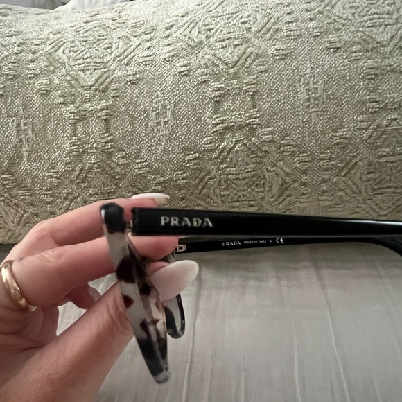 PRADA CATWALK SUNNIES - Picture 6 of 9